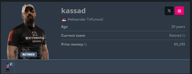 brokenzord's tweet photo. @kassad I don't understand why you give visibility to such a loser.

u are nothing https://t.co/gJvlCOM5yA
