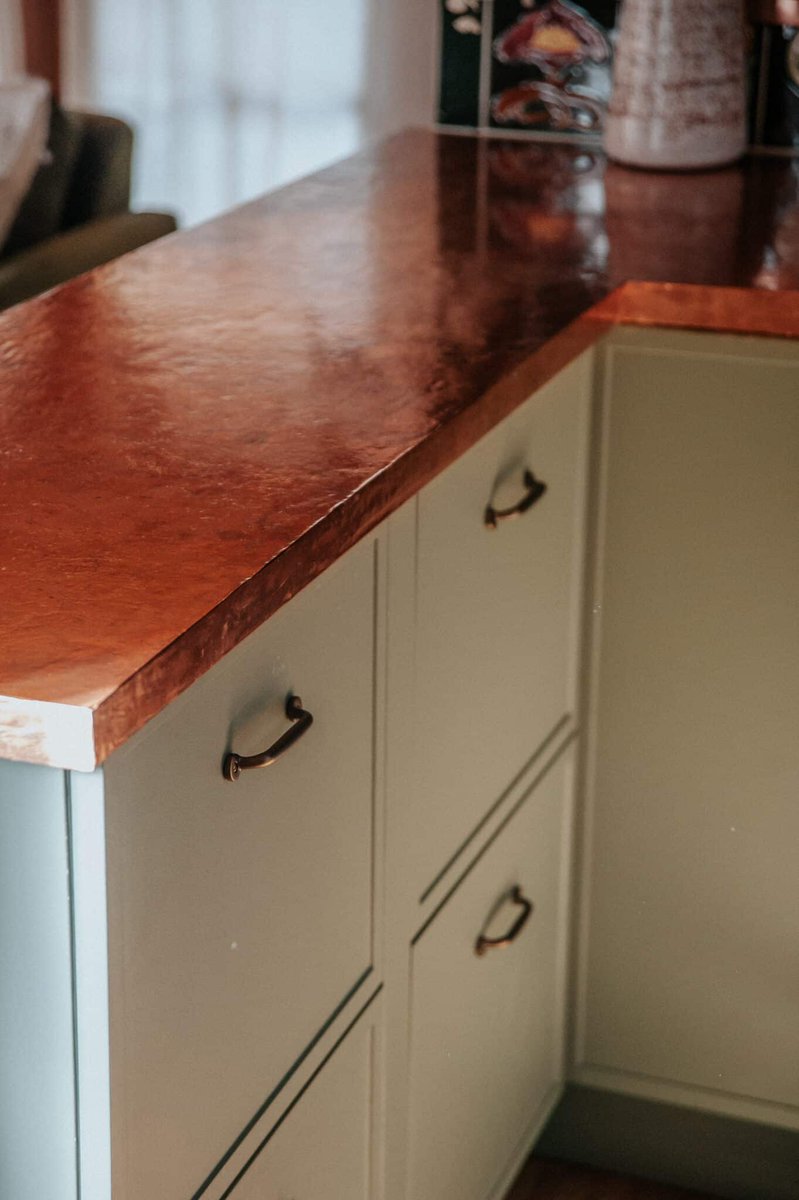 Some <a href="/semihandmade/">Semihandmade</a> inspiration

Copper counters and IKEA cabinets included!

Claire Thomas design/photos