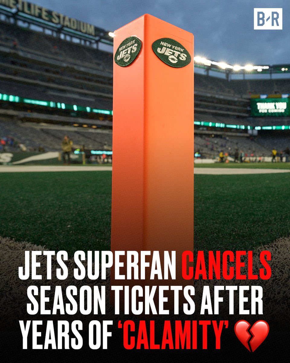 BleacherReport's tweet image. Jets superfan Ray Hoffman, “Captain Jet”, from Staten Island has declared that he is opting out of season tickets 😔

Ray says he 'can't take no more' of the team that's being put out there. His homemade Jets helmet and green cape will no longer be at MetLife Stadium
