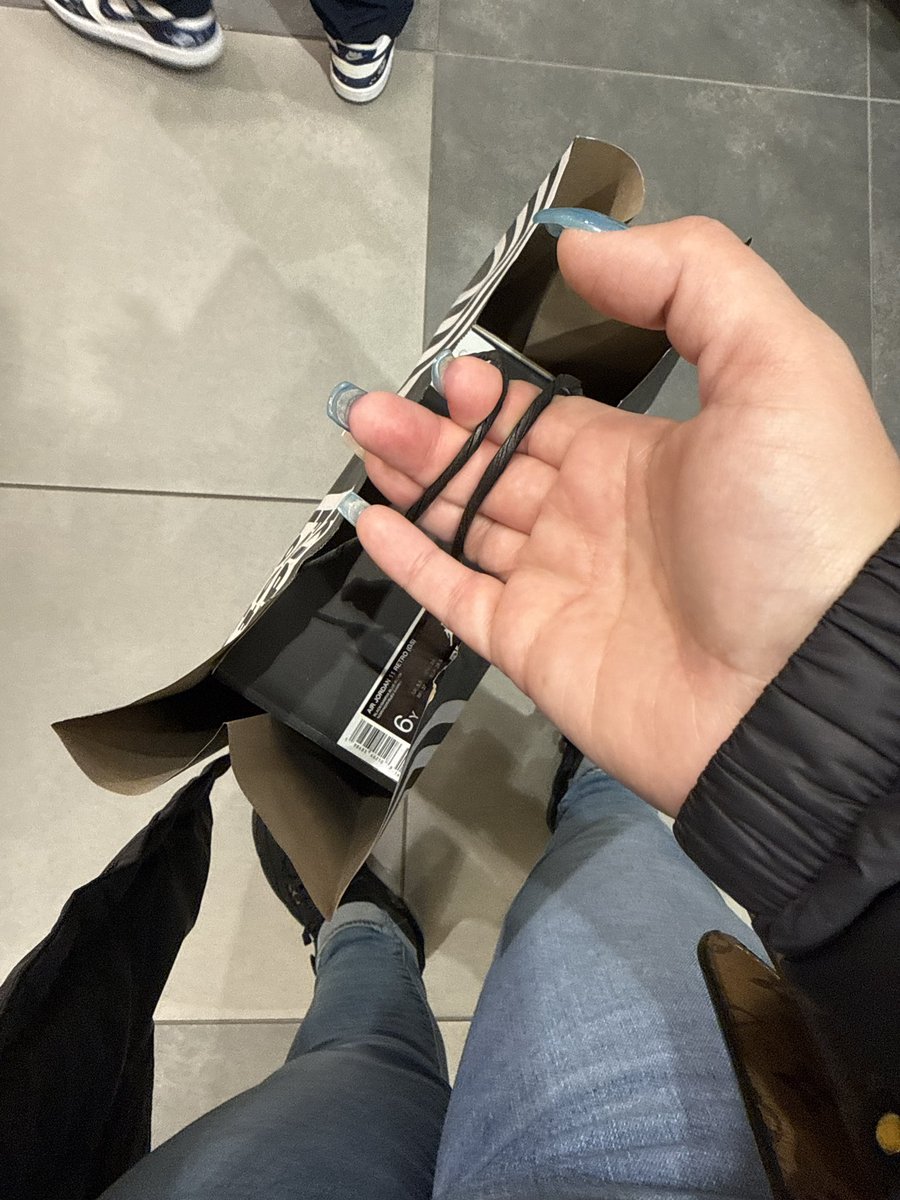 la_chilyndrina_'s tweet photo. First pair secured #gammas https://t.co/pLQizBF6Pa