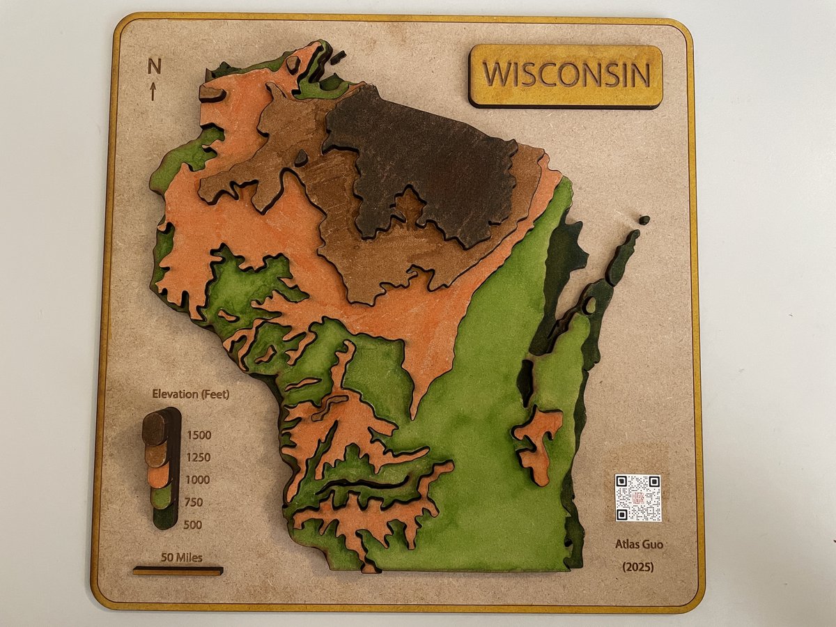 CartoGuophy's tweet image. #30DayMapChallenge | Day 6 Dimensions |
I colored my #lasercut #Wisconsin 3D #topographic map. Though the natural HDF wood tone limited the color ramp, the dark edges enhanced the 3D effect. Watercolor was used to fill up the valleys.