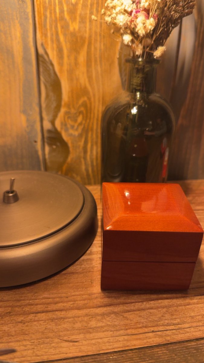 s30k__'s tweet image. oomfed a lil too close to the sun methinks