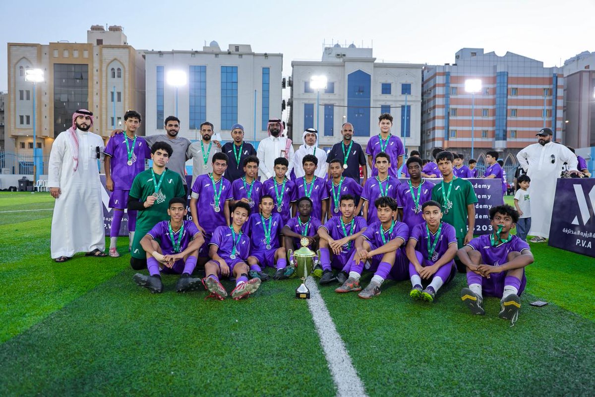 أكاديمية الرؤية المحترفة بطلاً لـ كأس منطقة مكة المكرمة تحت 15 سنة! 🏆
بهذا الإنجاز، يتأهل الفريق رسمياً لـ دور 32 من تصفيات المملكة.
كل التوفيق لأبطالنا في المرحلة القادمة
#أكاديمية_الرؤية_المحترفة #تصفيات_المملكة #أبطال_مكة