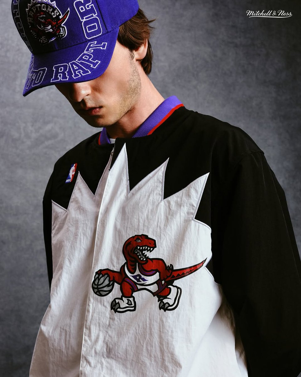 JustFreshKicks's tweet photo. Mitchell &amp; Ness NBA Warm Ups 🏀

https://t.co/mvrgbSDaqb https://t.co/VERGYzHfch