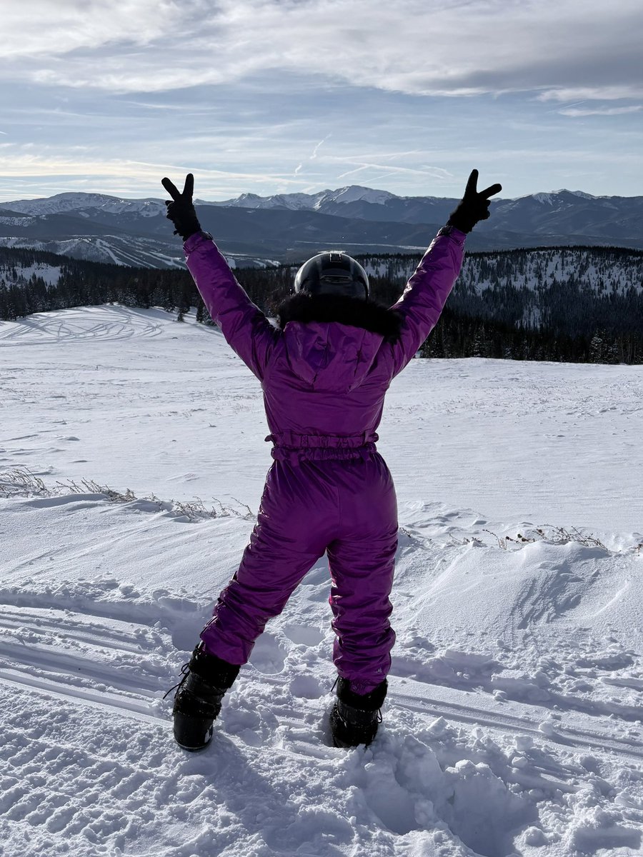 PocaCBFW's tweet image. ❄️🥳Sag SZN in Colorado🩵 Blessed to C another Year around the Universe♾️🤍☃️