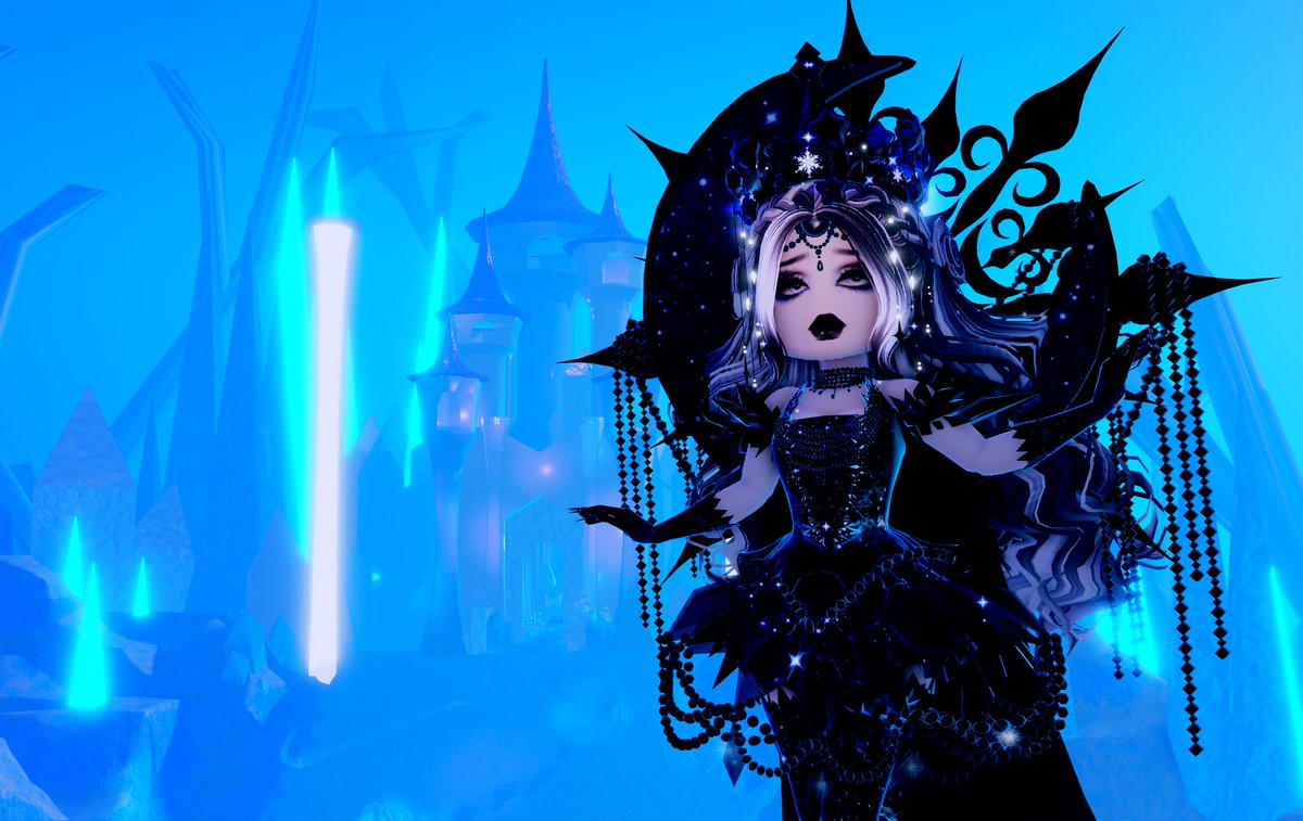 The cold now clings to Delia's breath, each exhale proof that she survived the heat of Hell's flames. 🖤

#RoyaleHigh ❄️