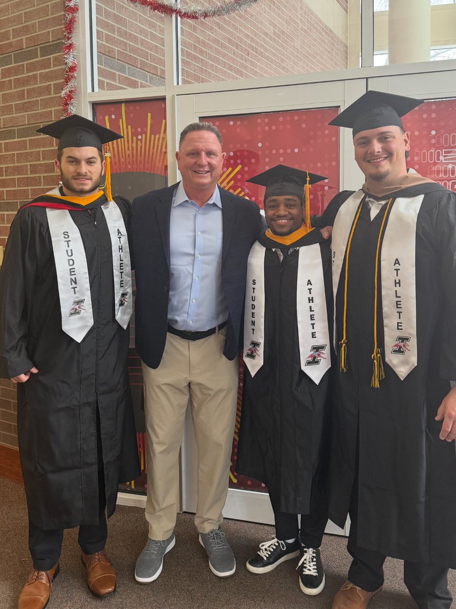 KeeversChris's tweet image. University of Indianapolis Winter Commencement. 1st Goal of our Program- WIN in the Classroom!
#TogetherWeWin