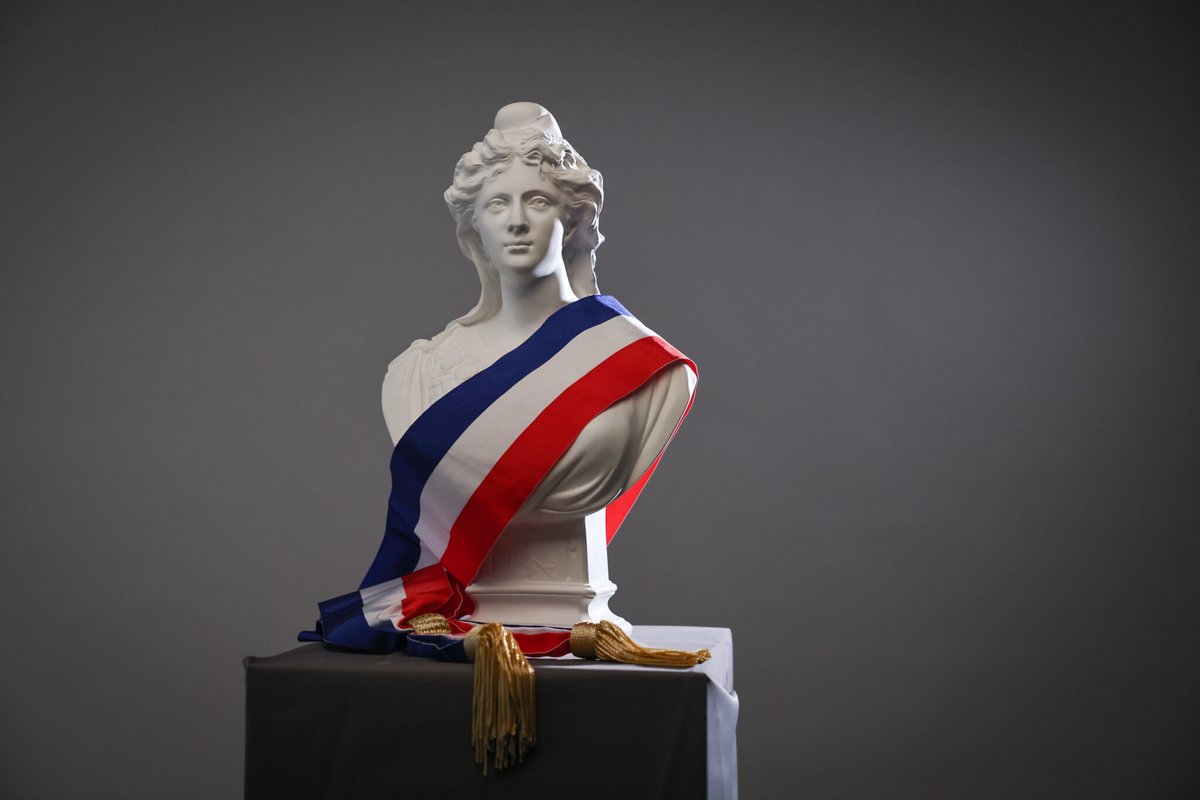 Le Parisien tweet media