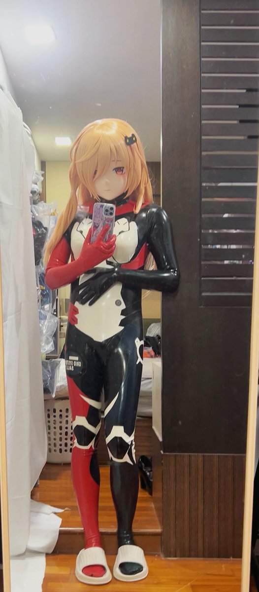 Ayanami_010's tweet photo. 莎莉真可爱🥰
#latex #kigurumi #幻塔 #莎莉 https://t.co/96M5SraMlF