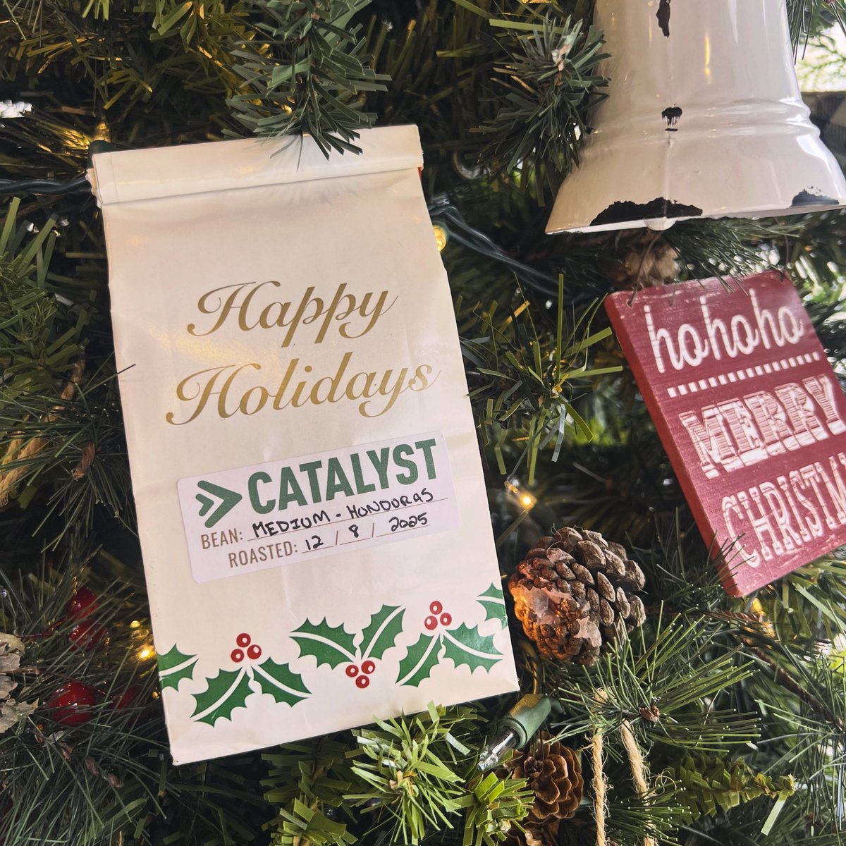CatalystCoffCo's tweet photo. 6oz Bean Bags are back; a perfect Christmas gift! 🎁 https://t.co/jg58qXkqRW
