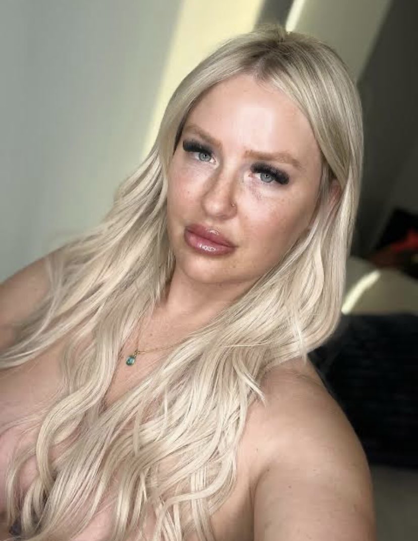 serenasert's tweet image. Shown handed down 😍🍑I got glows