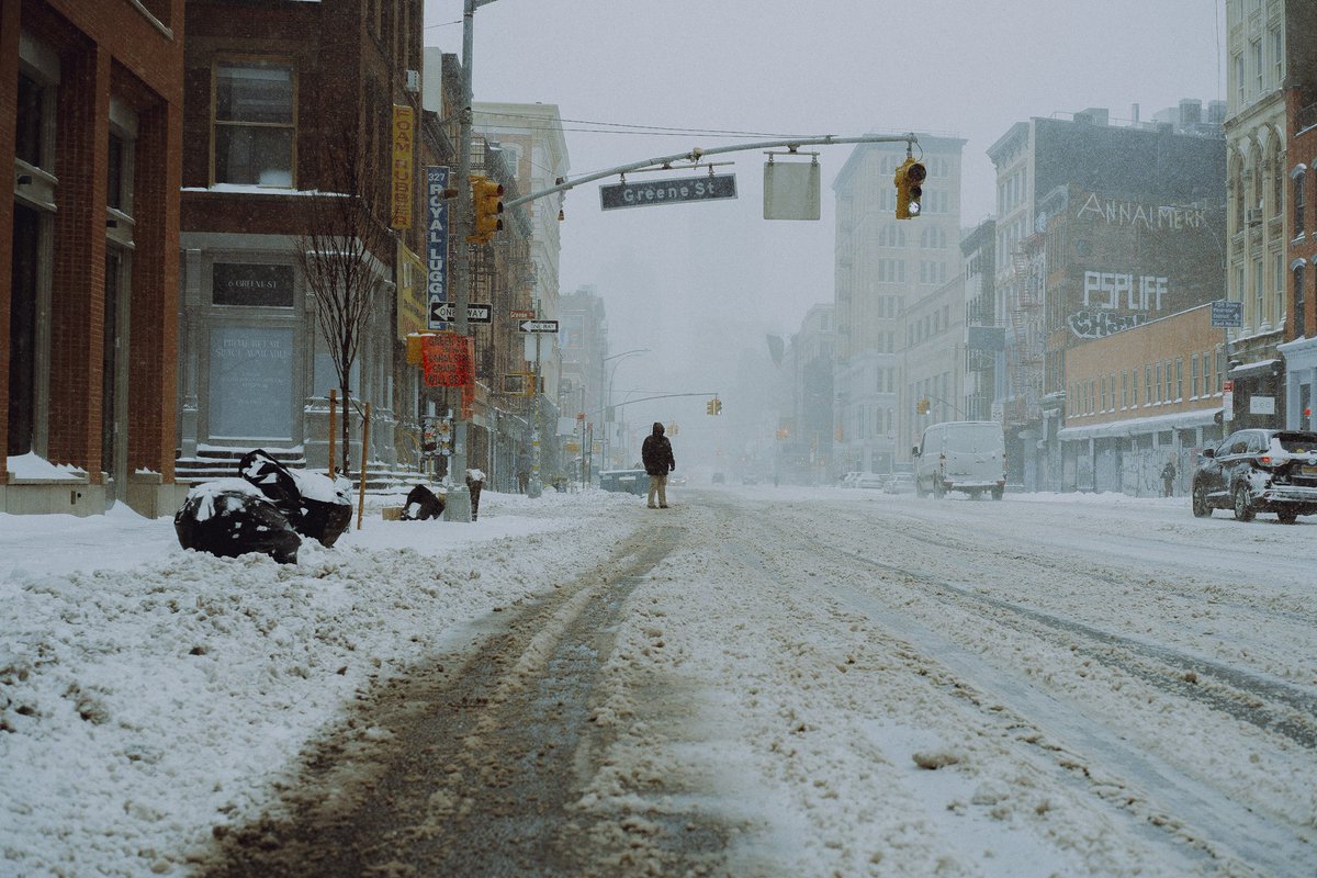 visualsofearth1's tweet photo. Winter in New York https://t.co/icdnvNMYPq