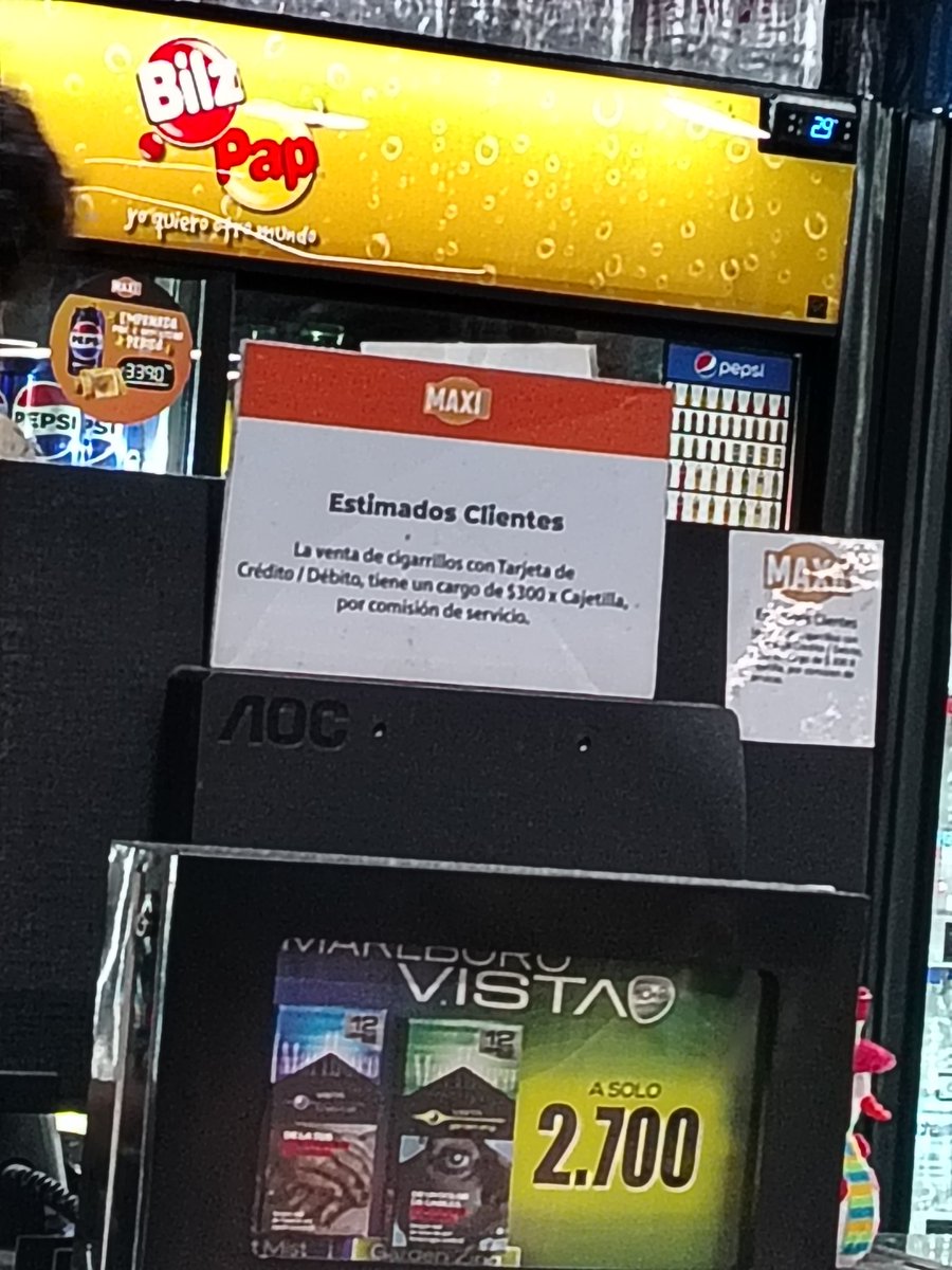 IvanGTR's tweet photo. Esto legal @SERNAC? Cobrar adicional al Impuesto a los cigarros? https://t.co/l18SgZY398