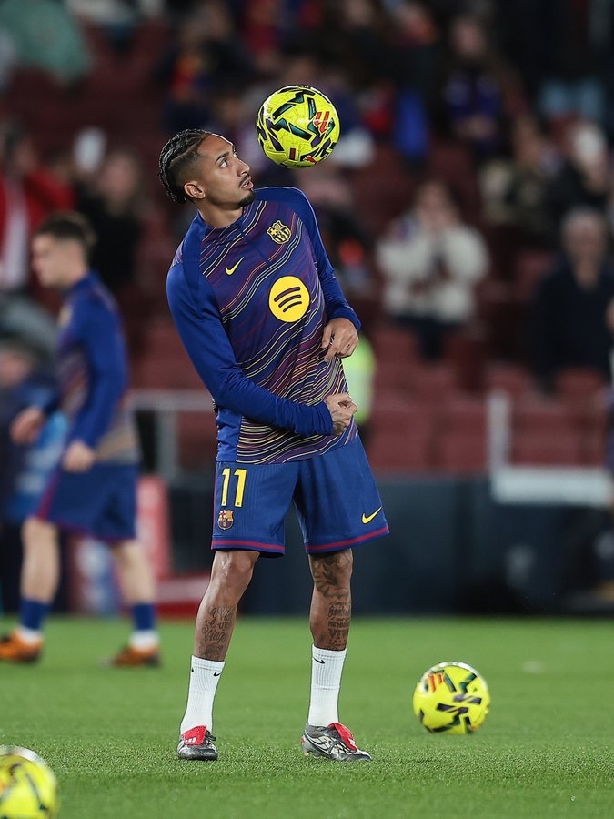 بداية المباراة. برشلونة أوساسونا 