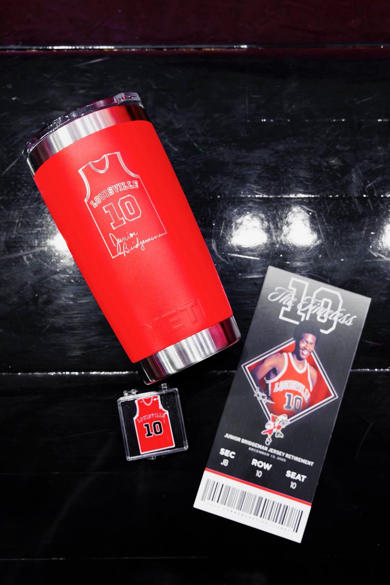 Today we honor a legend ❤️

#GoCards