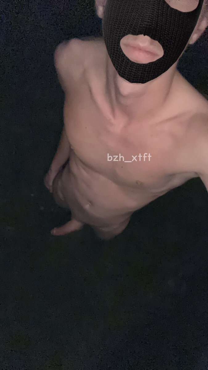 bzh_xtft's tweet photo. 🎁 Petit cadeau le temps que j’arrive à faire le Onlyfan…
Si vous faites bcp de RT je poste une ejac 🫣

🎁 Small gift while I manage to make the Onlyfan... 
If you do a lot of RT I’ll post a cumshot 🫣 https://t.co/zq8SSoDn8C