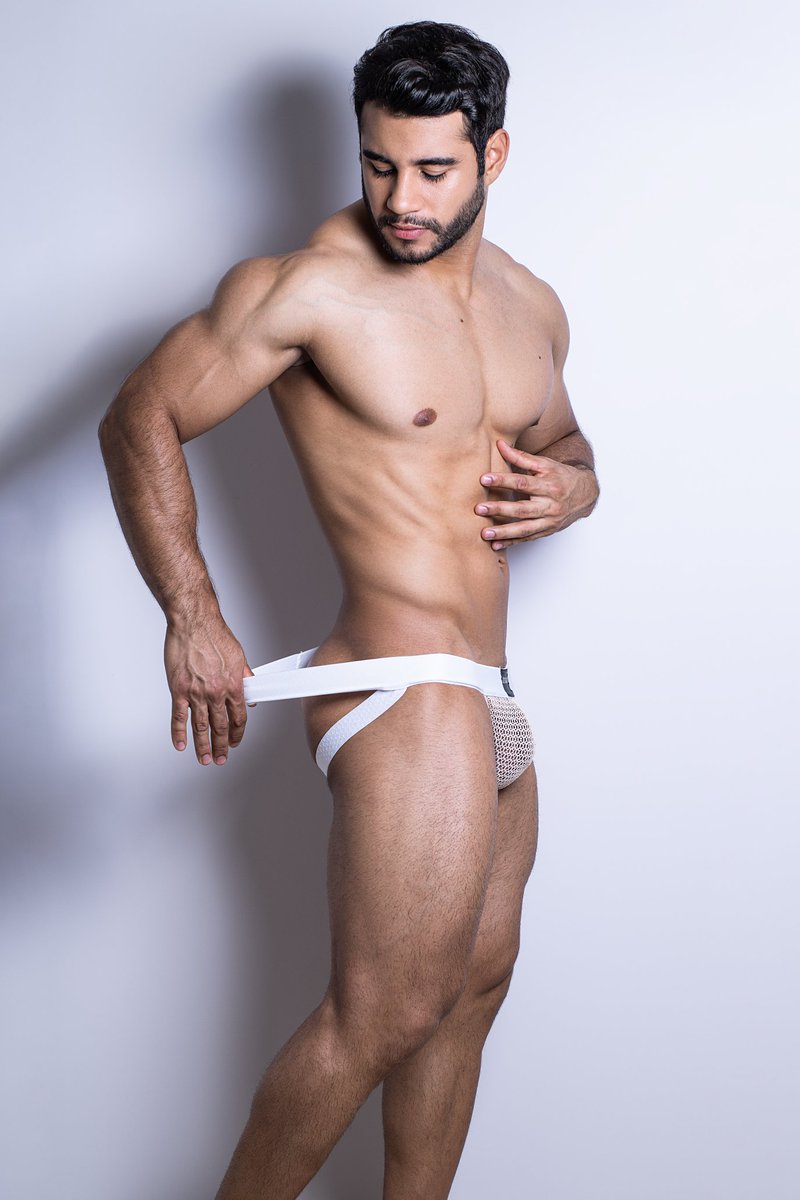 Zugo17's tweet photo. https://t.co/NSQLKoB5zx
Sua moda íntima.
#zugo #cuecazugo #sungazugo #sunga #cuecsaslip #underwear  #modapraia https://t.co/0fgTYKIUo4