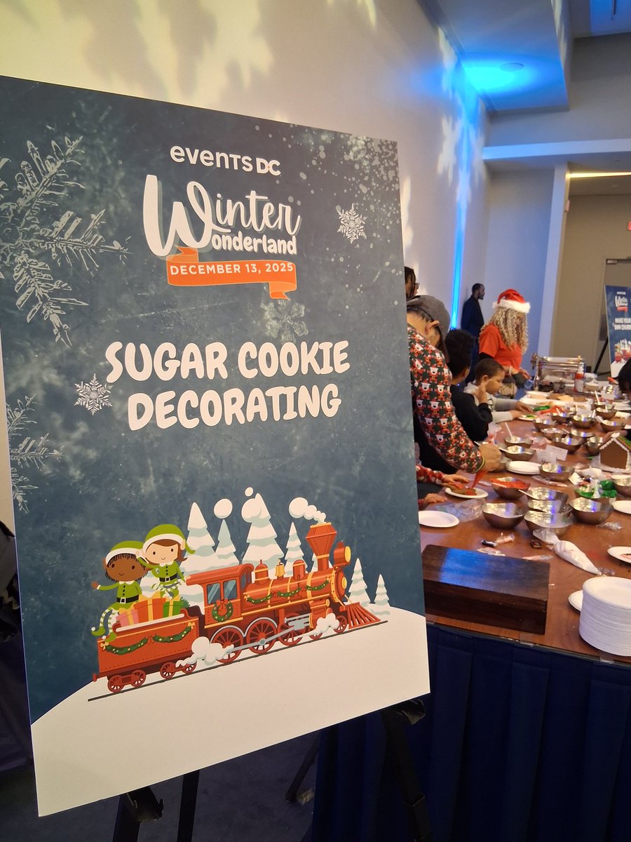 Stamper4DC's tweet photo. As a single mother of two boys under 12, I value the small gestures. Winter Wonderland experience in Downtown DC offers a thoughtful atmosphere, complete with decorations, Santa's helpers, and buffet-style food for all residents. #WinterWonderland #DCResidents #Stamper4DC https://t.co/gWTEkRxJbD