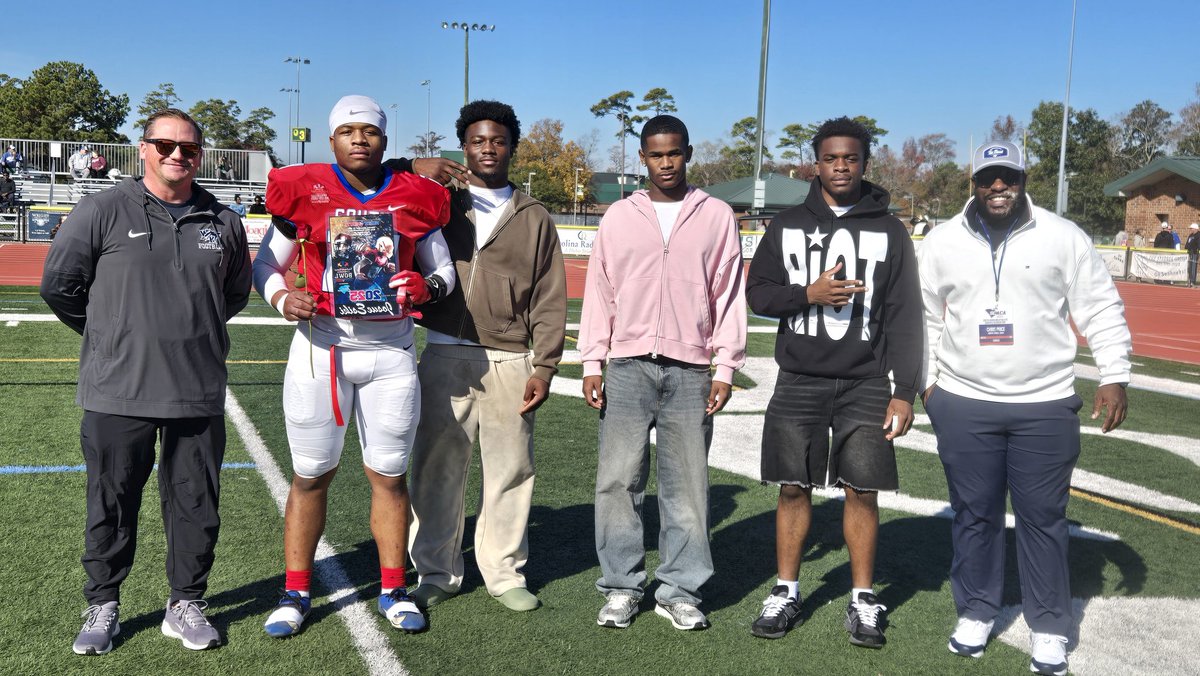 Lou Bezjak tweet media