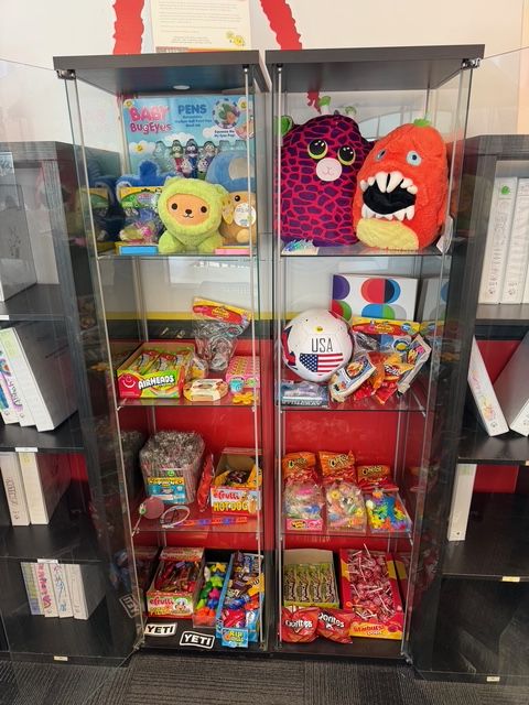 MathnasiumMM's tweet photo. We have amazing rewards and prizes for our hardworking students just in time for the holidays!🎁
Boost your math confidence today at #MathnasiumofMiraMesa!🎄☃️
--
Get $50 OFF today!
Learn more!
⬆️ https://t.co/pcZZL7mqL5
Schedule an assessment below!
⬆️ https://t.co/FDZ80fFlZE https://t.co/cUfBXtDG9a