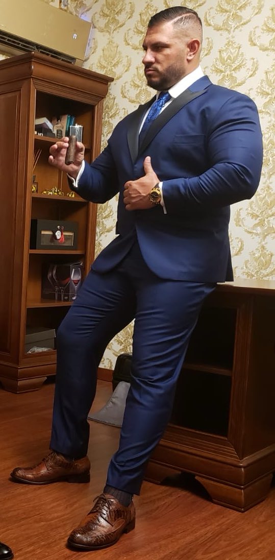 Dommuscleleather tweet media