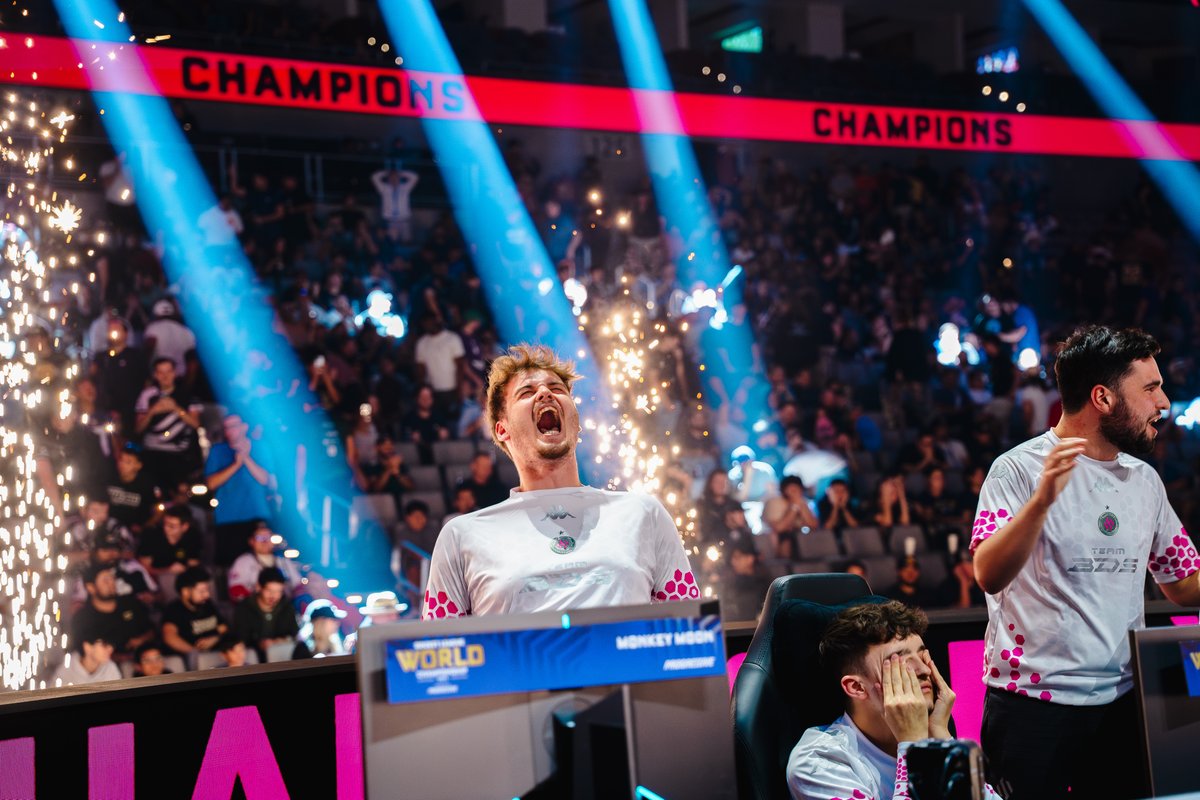 Shifters tweet media