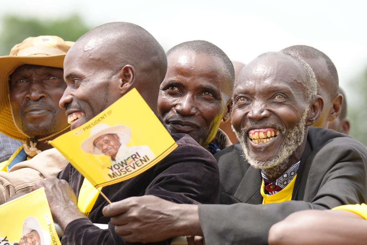Later in Kikuube, I guided our people on proper fish farming. Stop catching young fish, protect breeding areas and regulate numbers on the lake. Even Namboole Stadium has a capacity. Without discipline, the fish will disappear. Elders and clans like the Abakonga in Buliisa