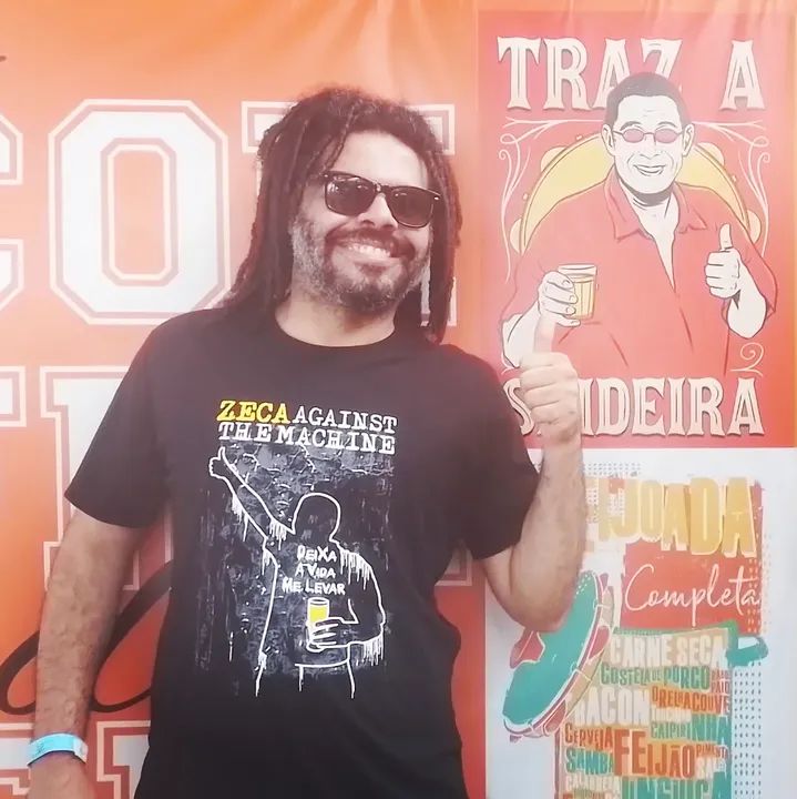 kayo182's tweet photo. killing in the name deixa a vida me levar. 🍺😁 #zecafeira #dooutroladodoavesso #eucaioemtentação #ondefoipararsuasanidade https://t.co/FnXwHYMEr2