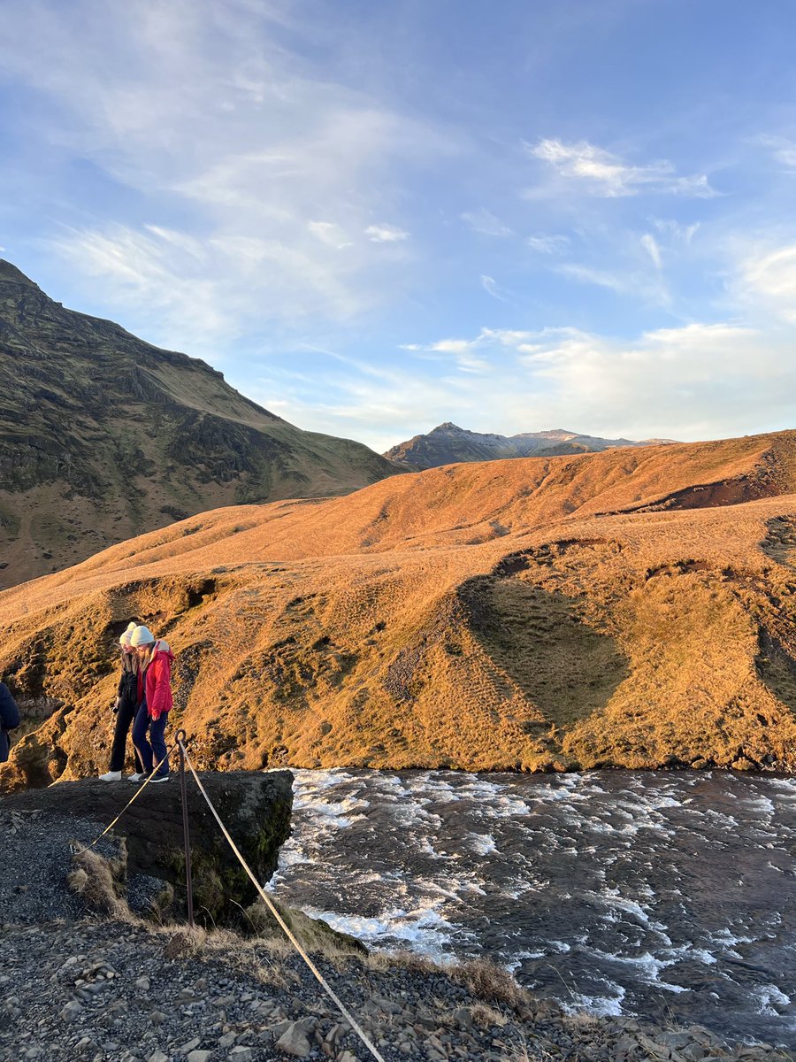 GeographySTM's tweet photo. After 42 flights of stairs… we made it to the viewing platform at Skógafoss just in time for golden hour 🌞 https://t.co/BUKKcPt3ex