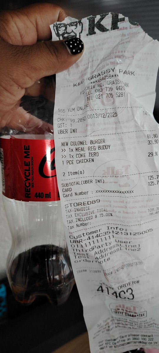 nkrobster's tweet photo. @KFCSA R33. 90 for a 440ml sugar free drink. Shocked. https://t.co/cGIO8pRRDO