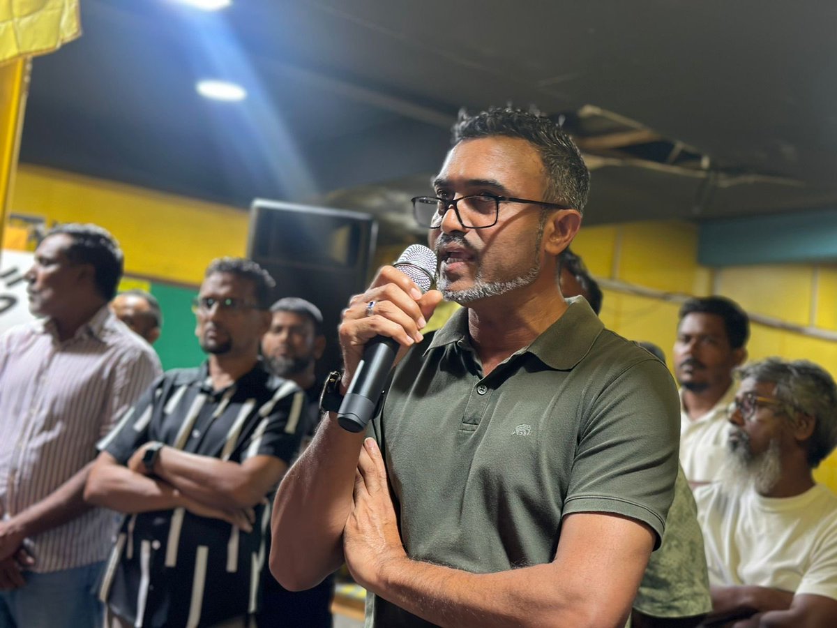 MDPSecretariat's tweet photo. މަސްވެރިންގެ އިހްތިޖާޖުން ހައްޔަރުކޮށްފައިވާ ފަރާތްތައް ދޫކޮށްލުމަށް ގޮވާލައި މިޕާއިން ކުރިއަށްގެންދާ ކުއްލި ހަރަކާތް ހަރުގެ ކުރިމަތިން ކުރިއަށްދަނީ

#FreeMPMateyNow
#MasverinMinivanKurey https://t.co/39yDiDy2FV