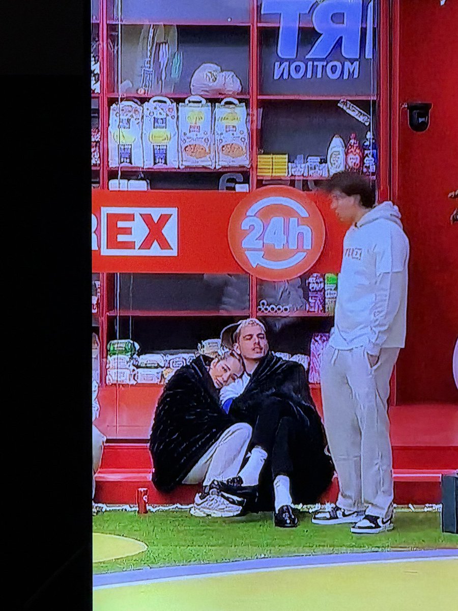 si e ka mbeshtet kryt te loni😭 #bbvipks4