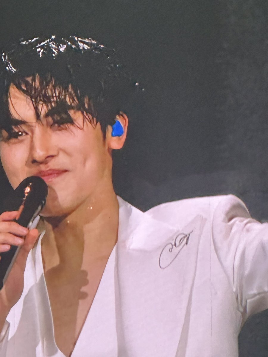 Gotsty.le tweet media