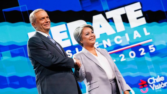 Chile_Conecta's tweet photo. Horas para votar, no retrocedas, avanza con Jeannette Jara. #Vota2 ✌🏻🇨🇱 https://t.co/8z7dTVZVDN