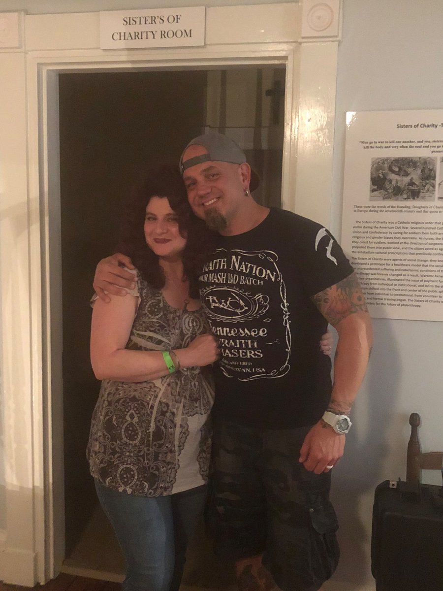 <a href="/Wraith_Chasers/">Wraith Chasers</a> Happy weekend!🎄