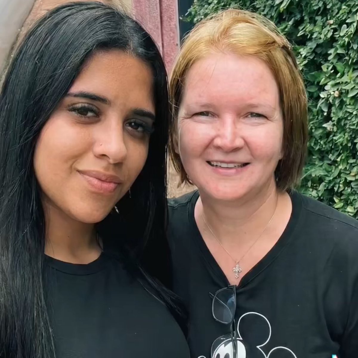 choquei's tweet photo. 🚨FAMOSOS: Fãs estão encontrando com Elize Matsunaga nas ruas e pedindo fotos. https://t.co/OuCdrGiMgY