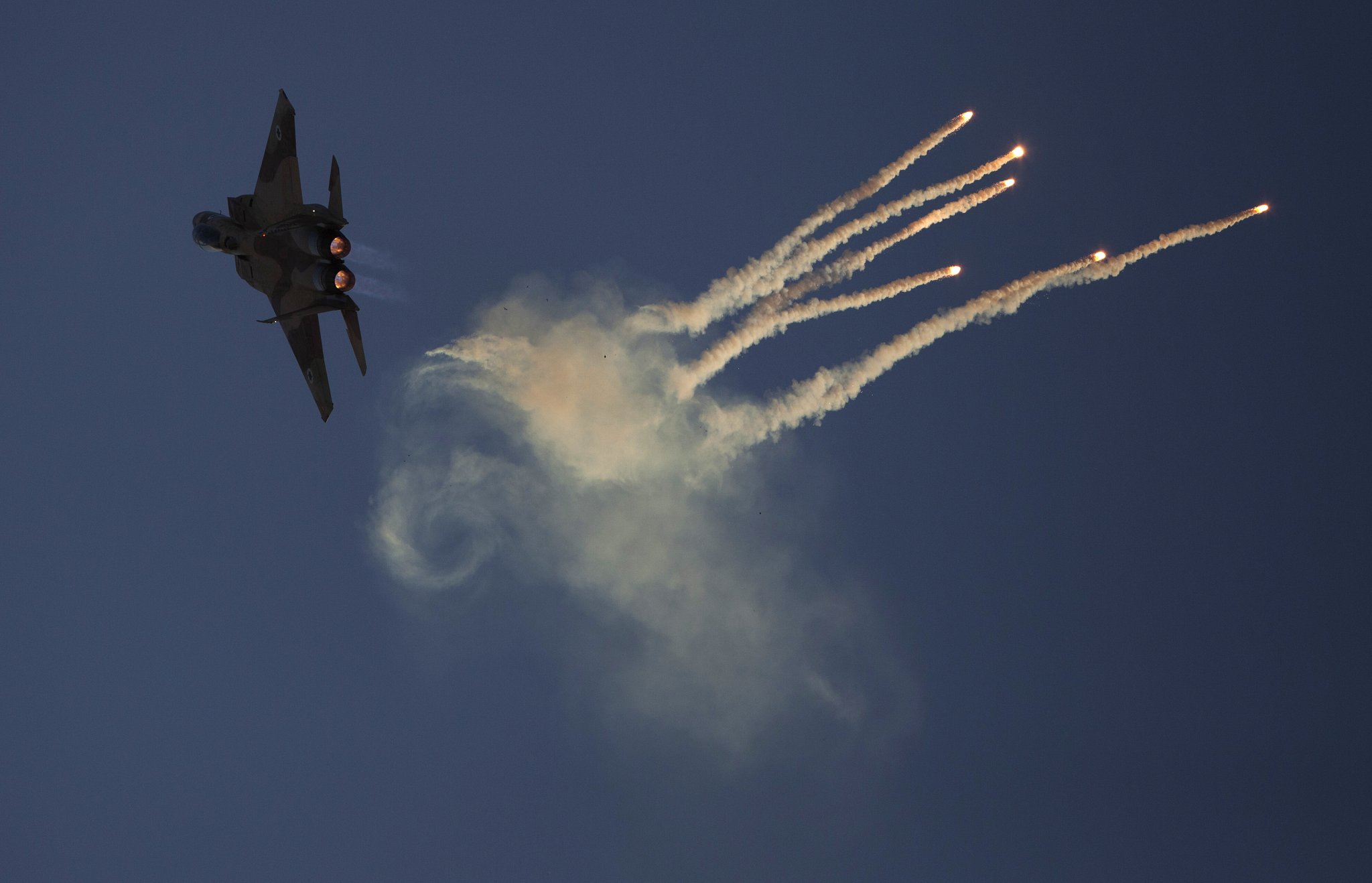 عاجل سيناريو "البيك أب".. على ماذا يتدرّب الطيّارون الإسرائيليون اليوم؟ 