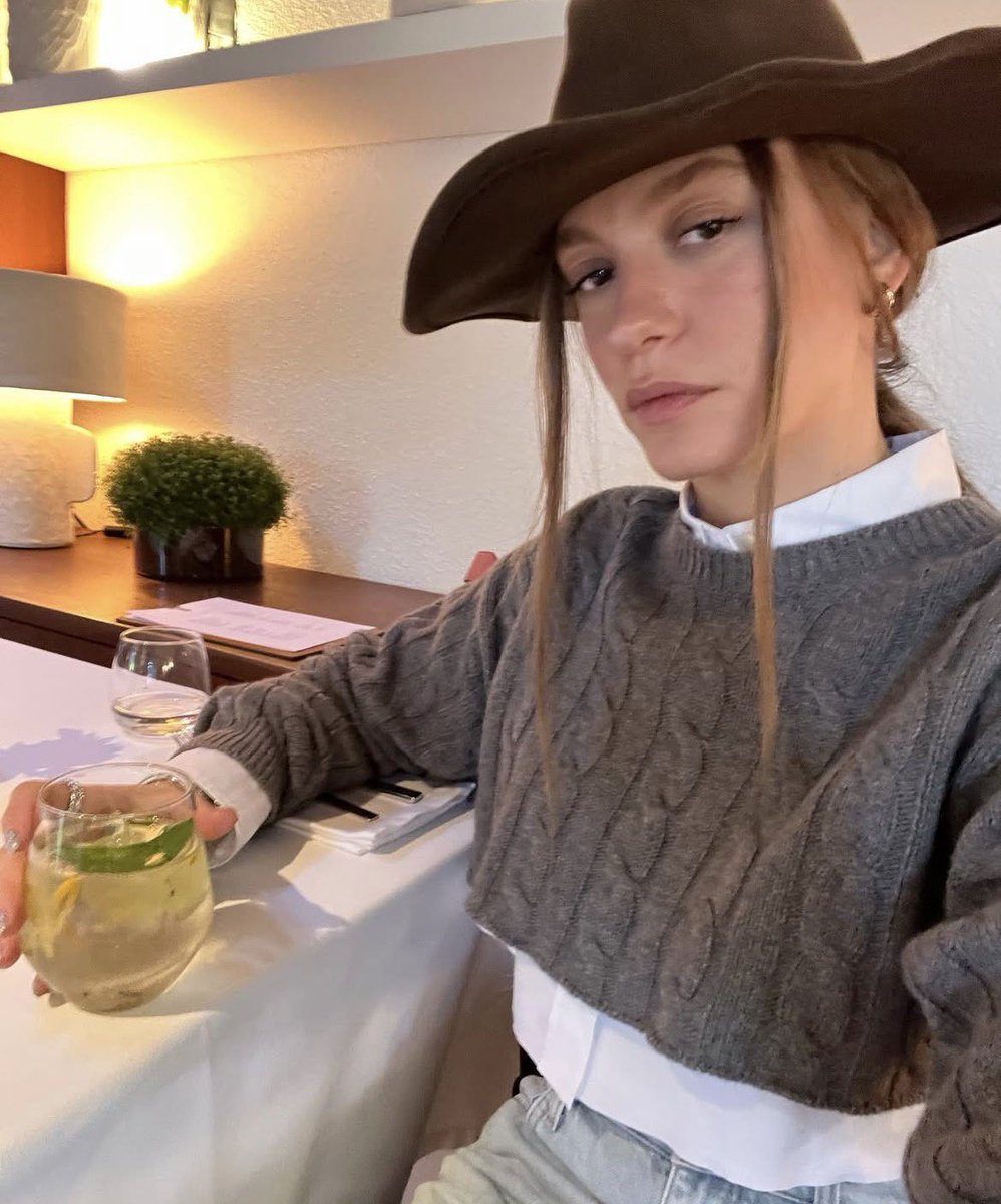 All About Serenay Sarıkaya (@serenaysmedia) on Twitter photo 