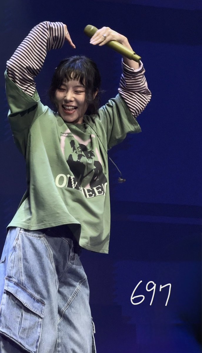 251213
휘인 팬콘 OWHEECE in Kaohsiung 
❤️
#마마무 #휘인 #MAMAMOO #WHEEIN