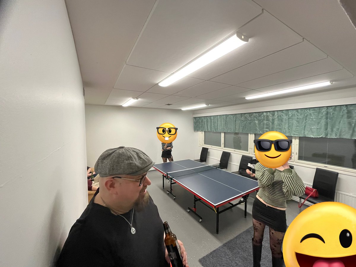 Bändikämpän pikkujoulut tänään🎅🏻🔥

Meille esiintyy tänään joku bändi myös jos ei olla ihan hukassa.🍺🍺🍺