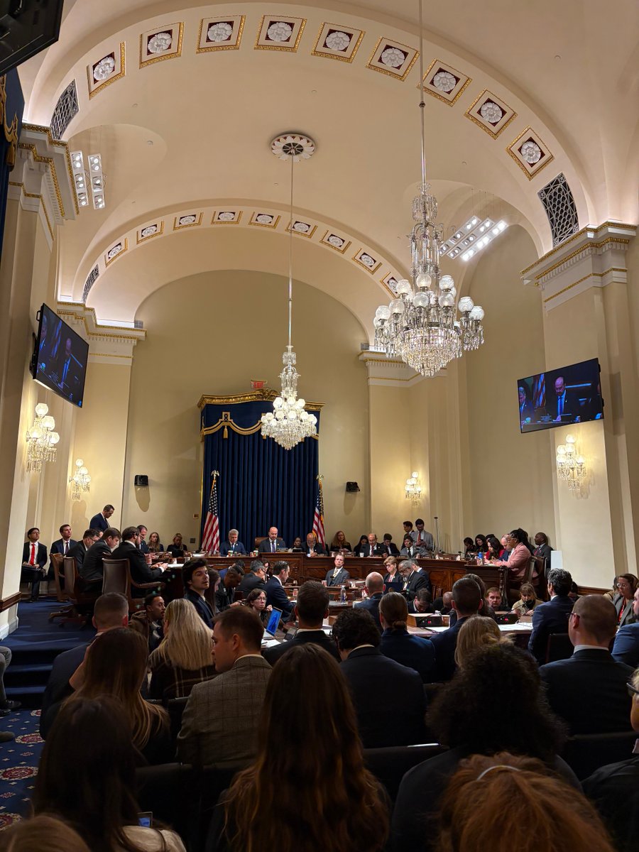 repvanepps's tweet image. A lot of pinch-me moments in my first week as your representative:
✅ Passed the NDAA  
✅ First Meeting — Children’s Hospital Alliance of Tennessee  
✅ First Homeland Security Committee Hearing with Secretary Kristi Noem  

Excited to work for TN-07!