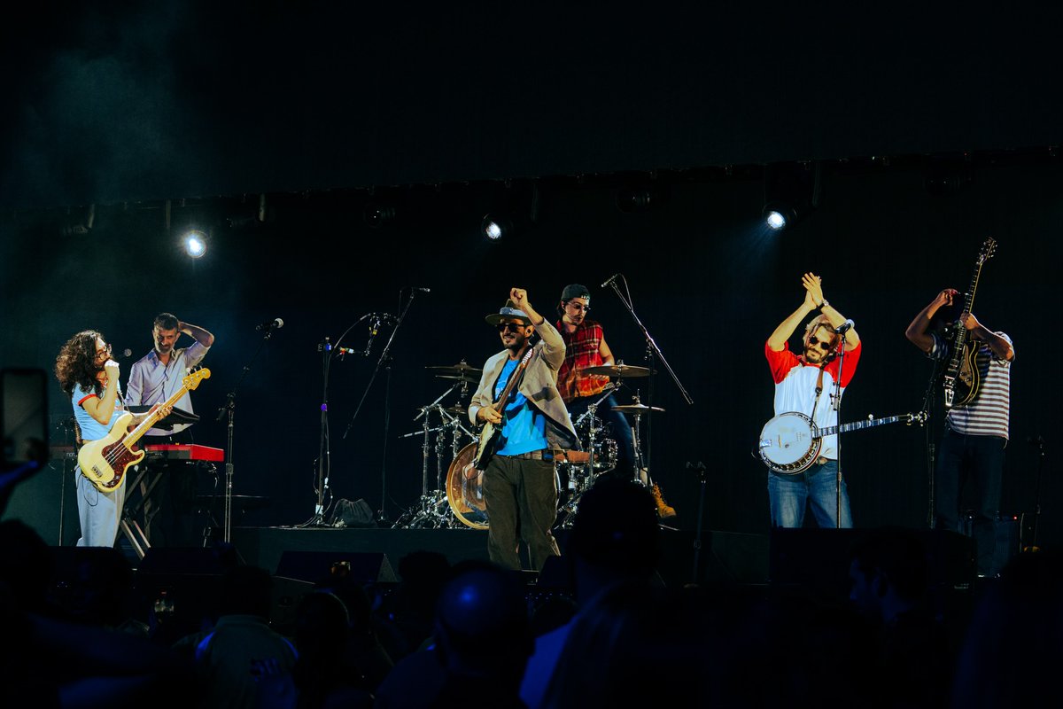 AngieC_m23's tweet image. Feliz cumpleaños a la banda global de músicos colombianos conscientes @MoratBanda