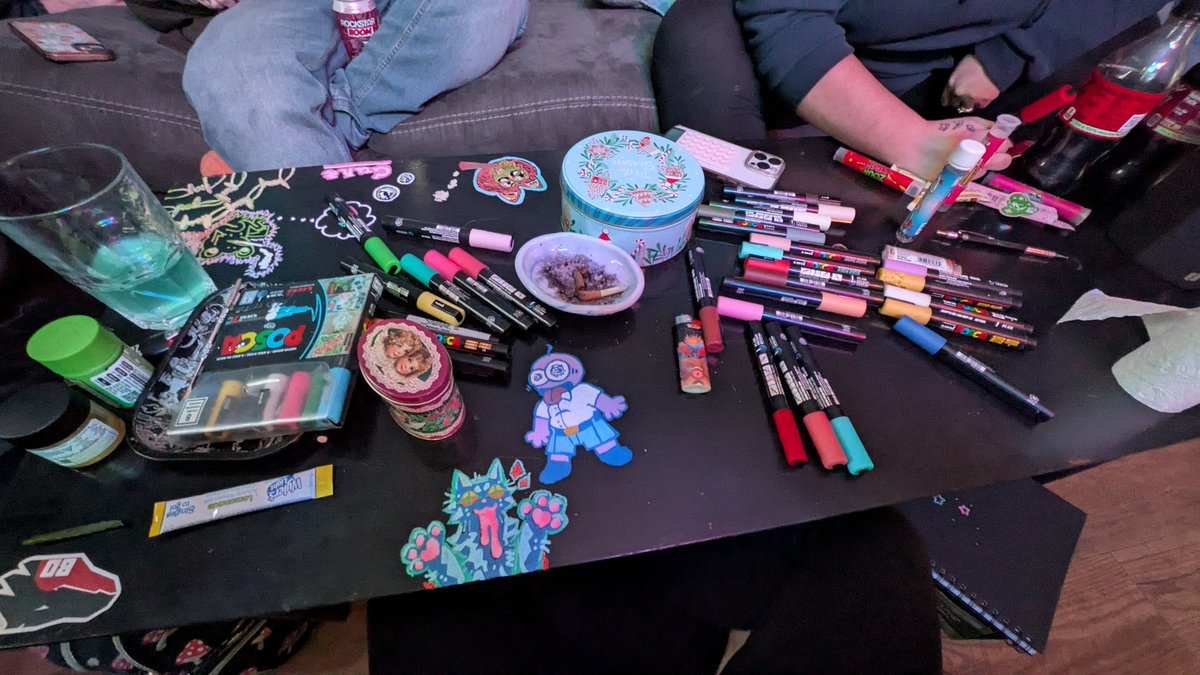 pim on da coffee table #smilingfriends