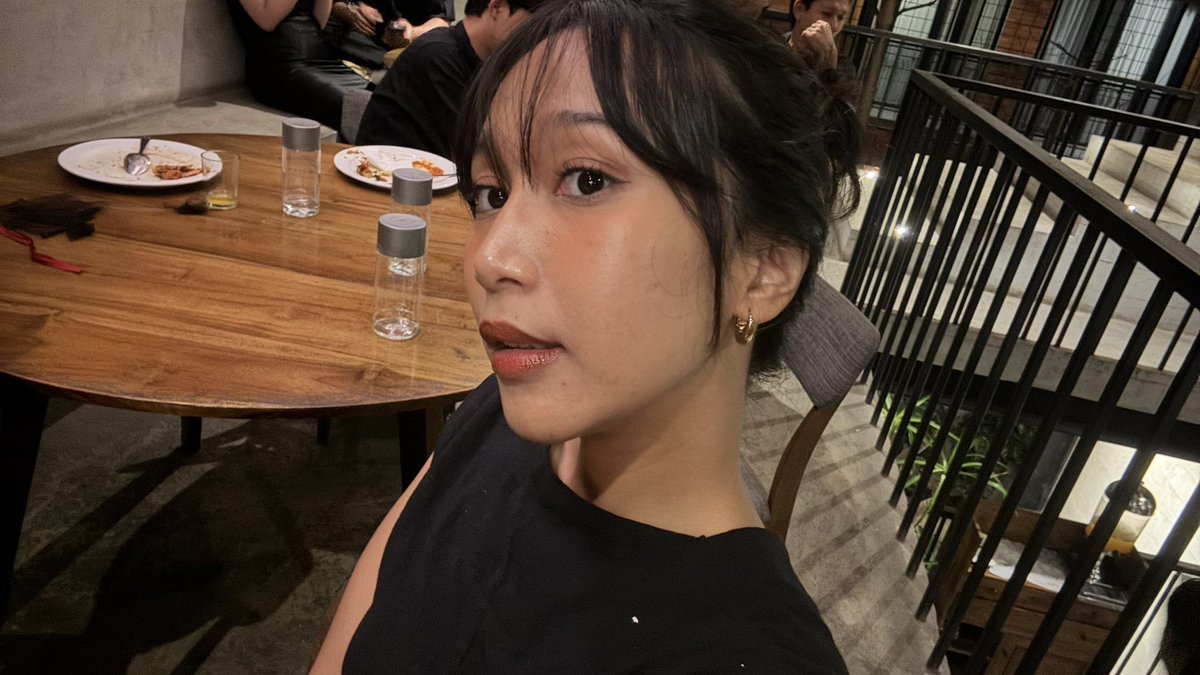 Sekali-sekali buang selfie kesini kali ye🤠🙏🏻