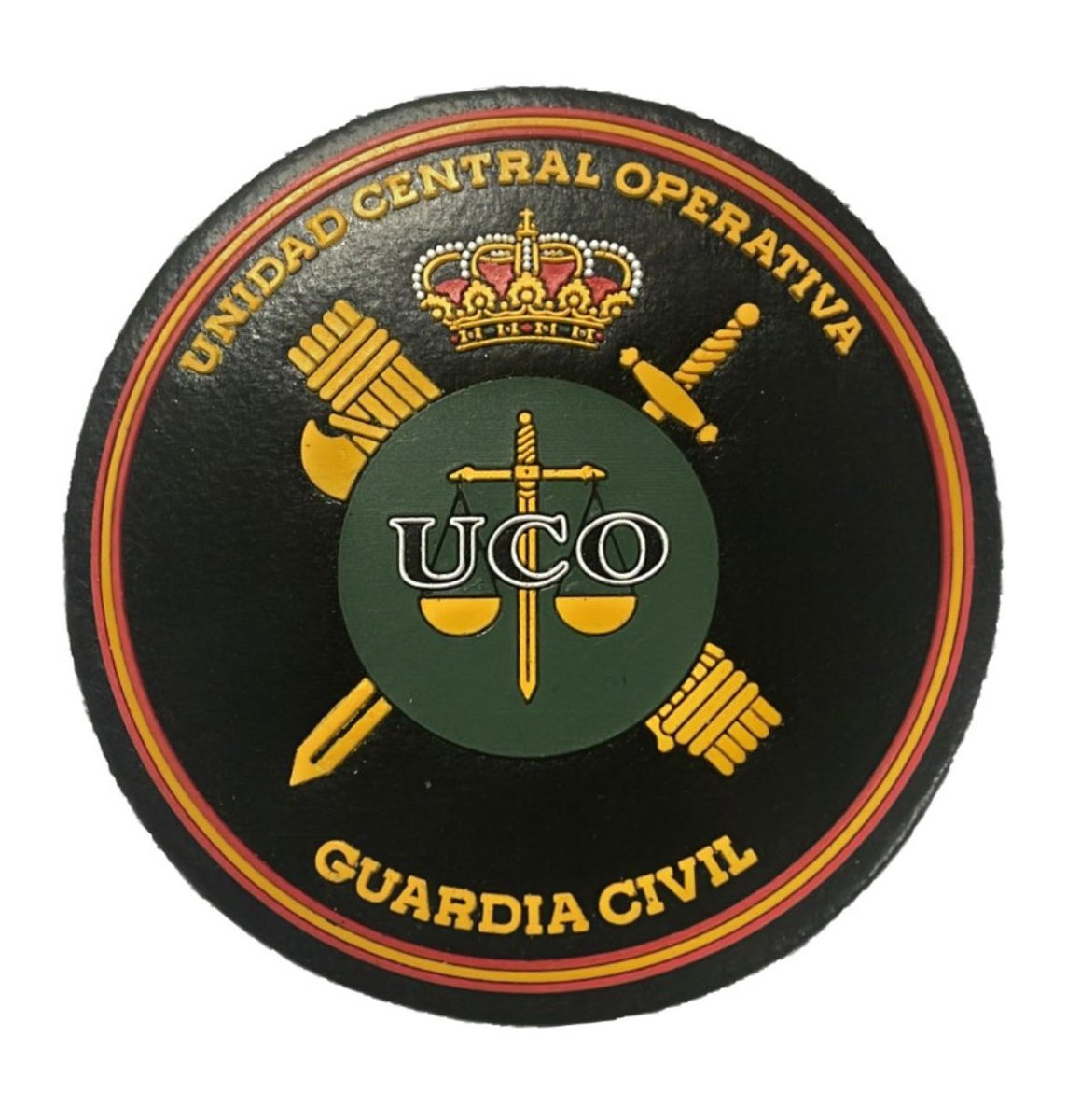 Con un sueldo ridículo, sin los medios necesarios y presionados por el poder hasta niveles inimaginables, hacéis una labor realmente formidable. 

Gracias, de corazón, por vuestro trabajo. 
<a href="/guardiacivil/">Guardia Civil</a> 🇪🇸