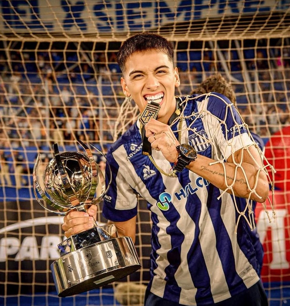 🚨 O Atlético apresentou proposta ao Talleres pelo volante Matías Galarza, de 23 anos.

O Fluminense também disputa a contratação do jogador.

#FalaGalo | 🗞️ <a href="/guilhersouzamg/">Guilherme Souza</a>