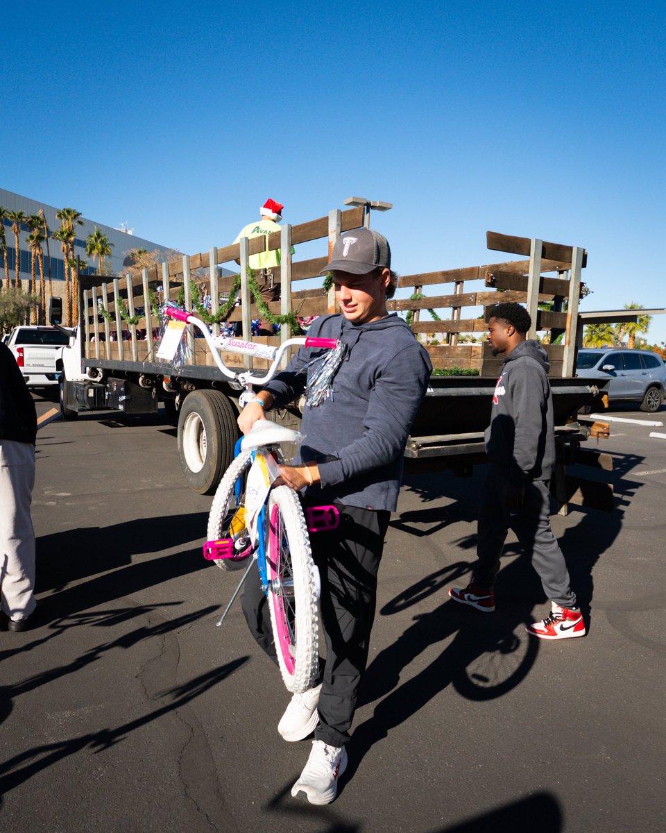 UNLV Football tweet media