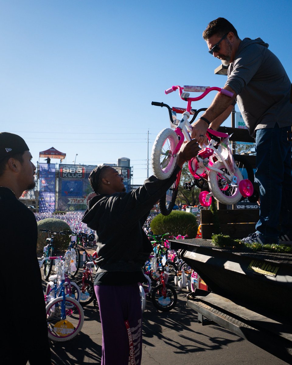 UNLV Football tweet media