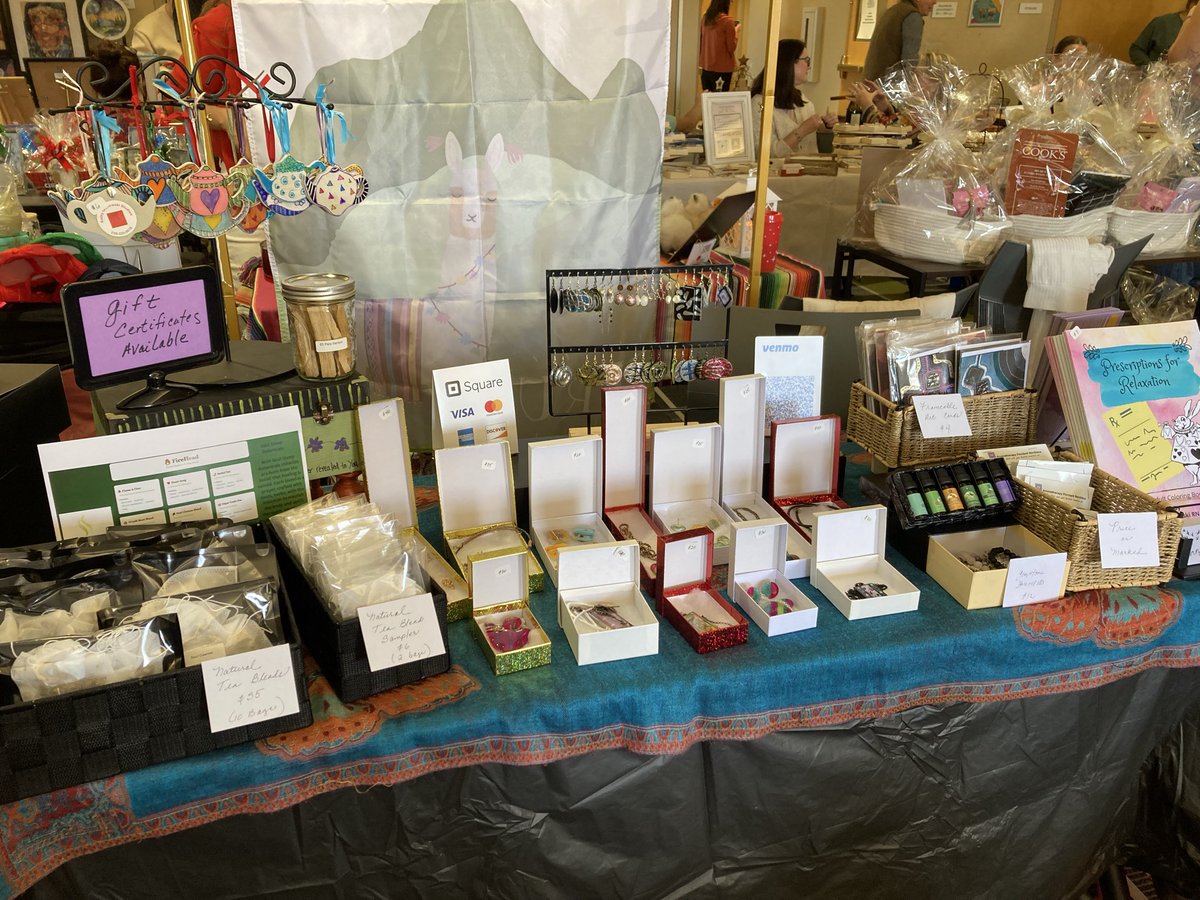 UTransformCoach's tweet image. Doing the Holiday Market at Smoky Hill Library, Centennial CO until 2 pm today.

Stop by and say “hi”!