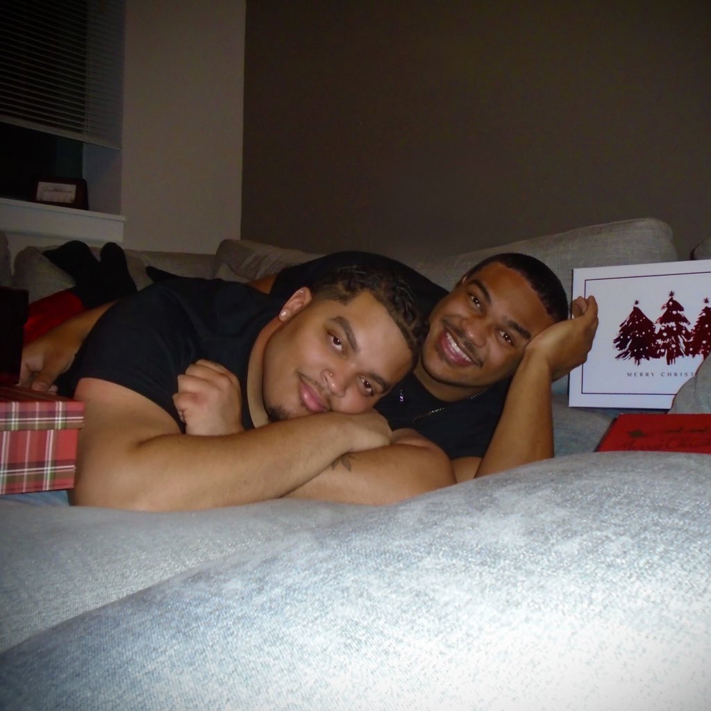 merocmgs's tweet image. happy holidays from us ❤️